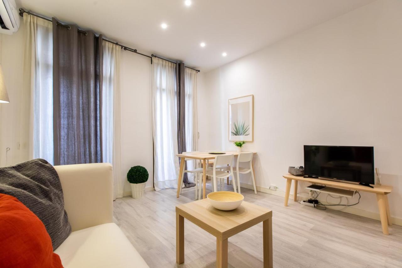Pere Serafi 2 Bedroom Apartment Barcellona Esterno foto