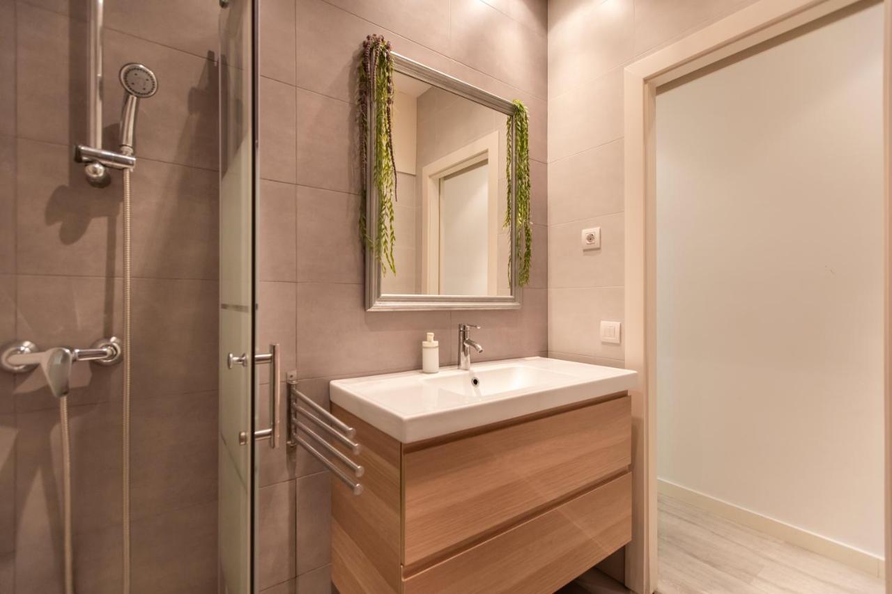 Pere Serafi 2 Bedroom Apartment Barcellona Esterno foto
