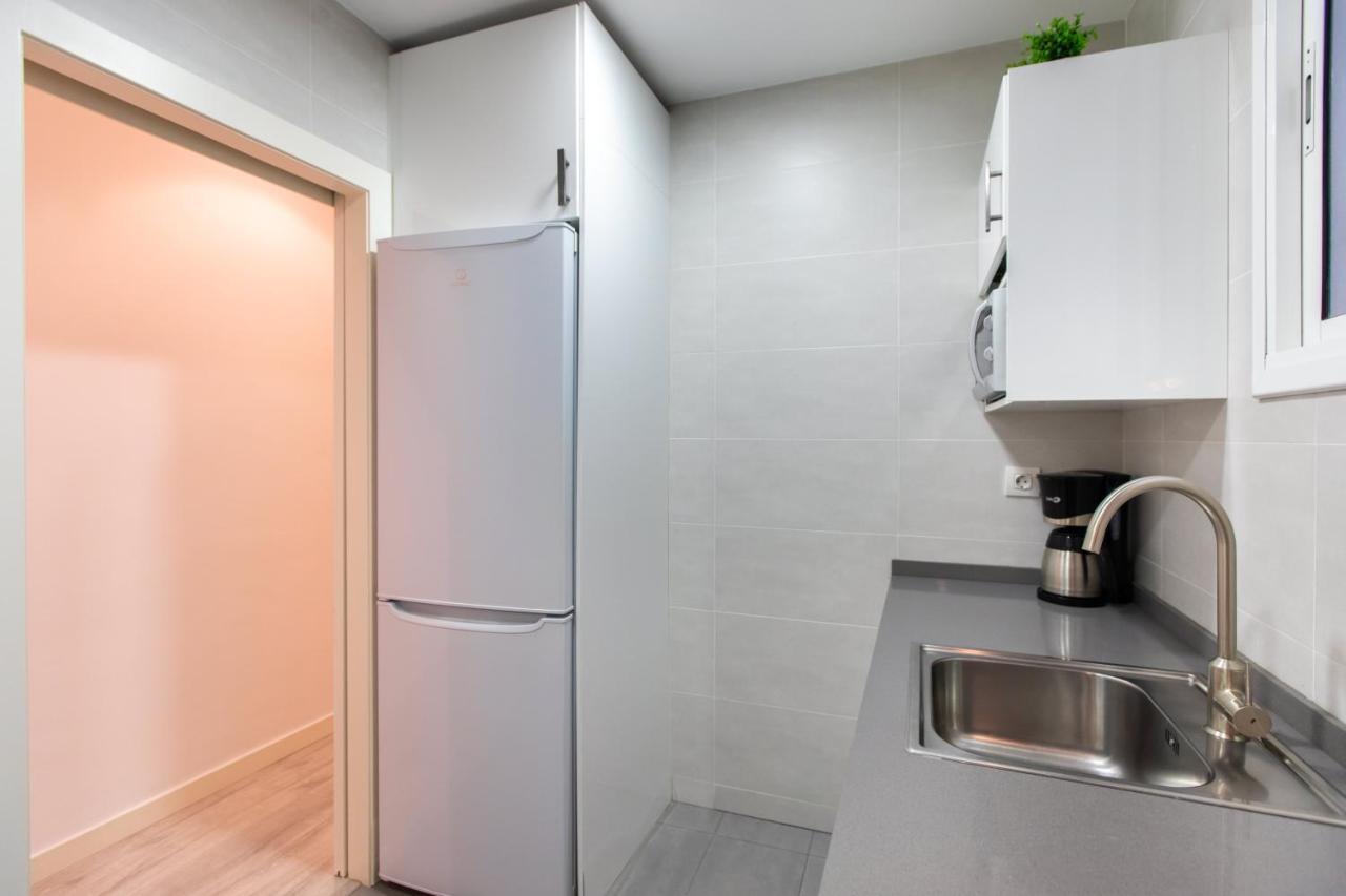 Pere Serafi 2 Bedroom Apartment Barcellona Esterno foto