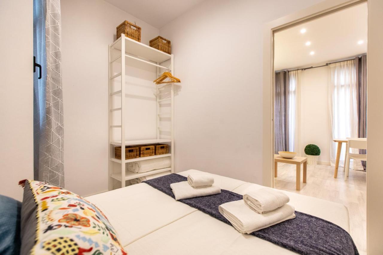 Pere Serafi 2 Bedroom Apartment Barcellona Esterno foto