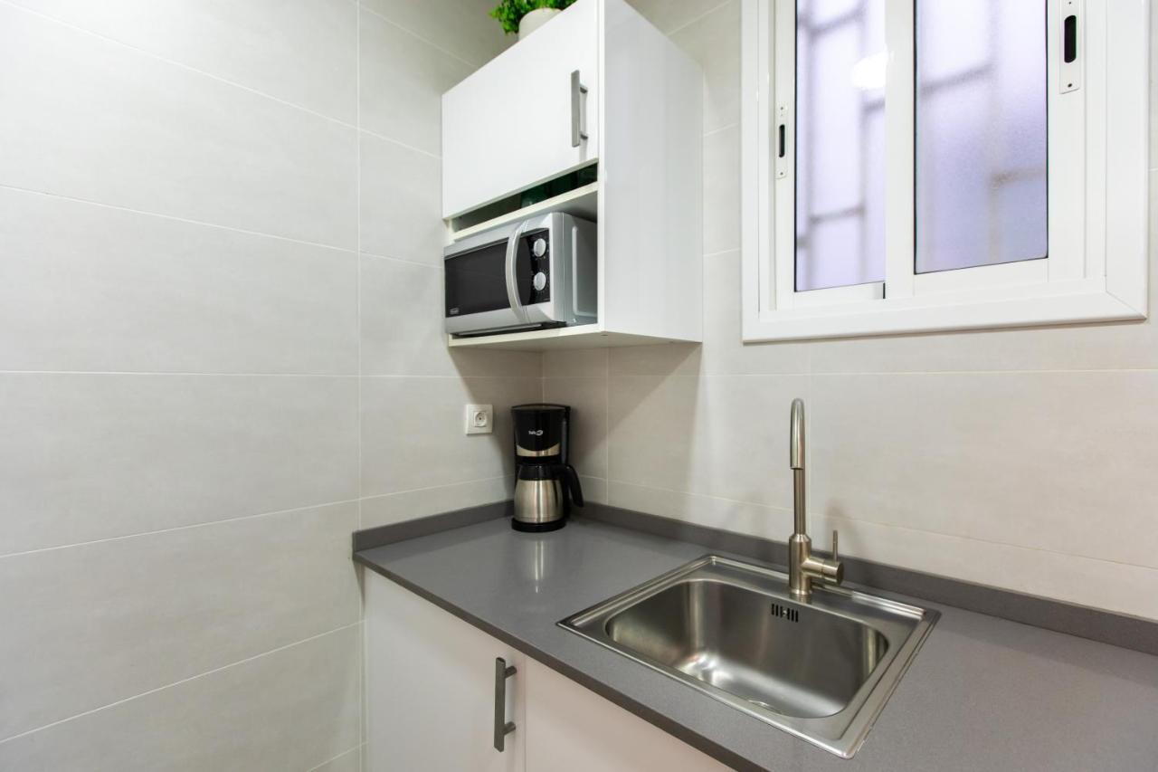 Pere Serafi 2 Bedroom Apartment Barcellona Esterno foto