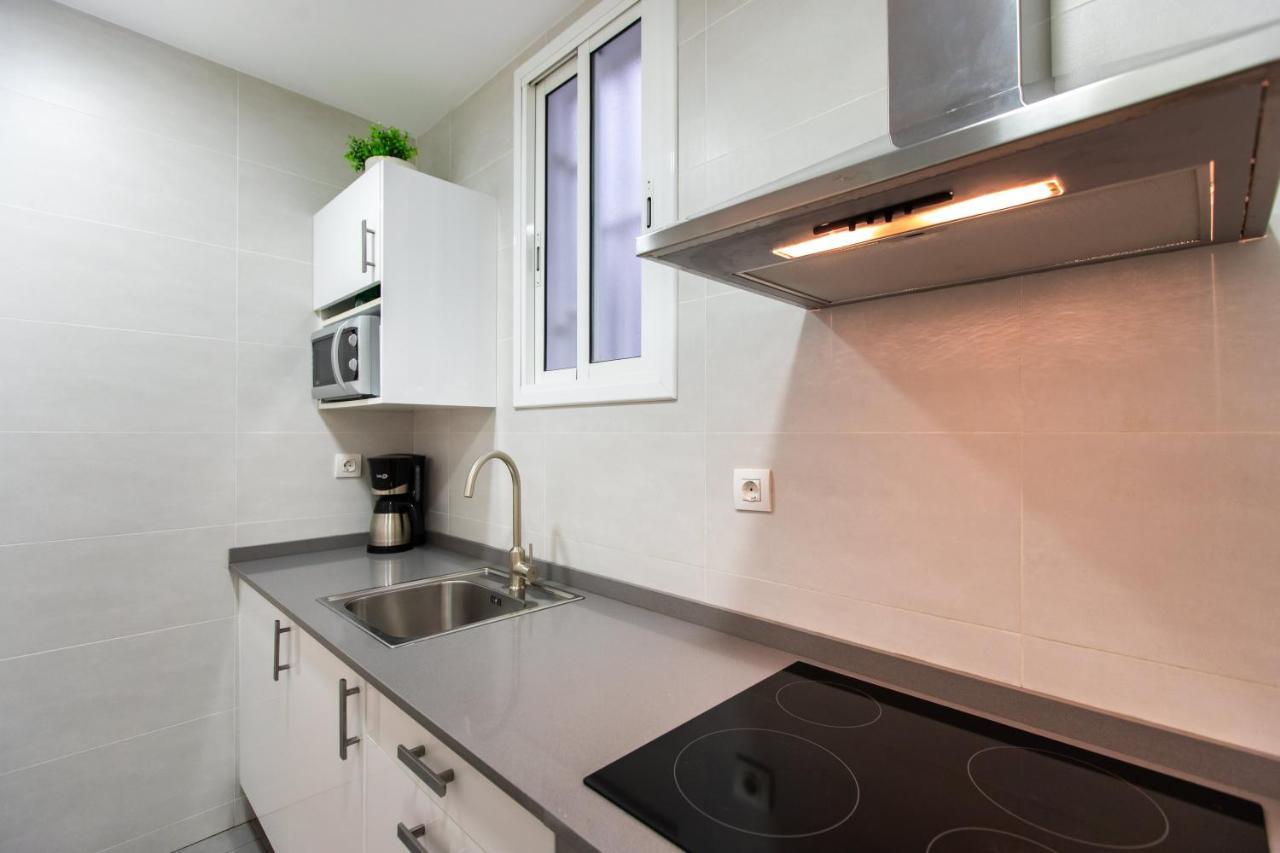 Pere Serafi 2 Bedroom Apartment Barcellona Esterno foto