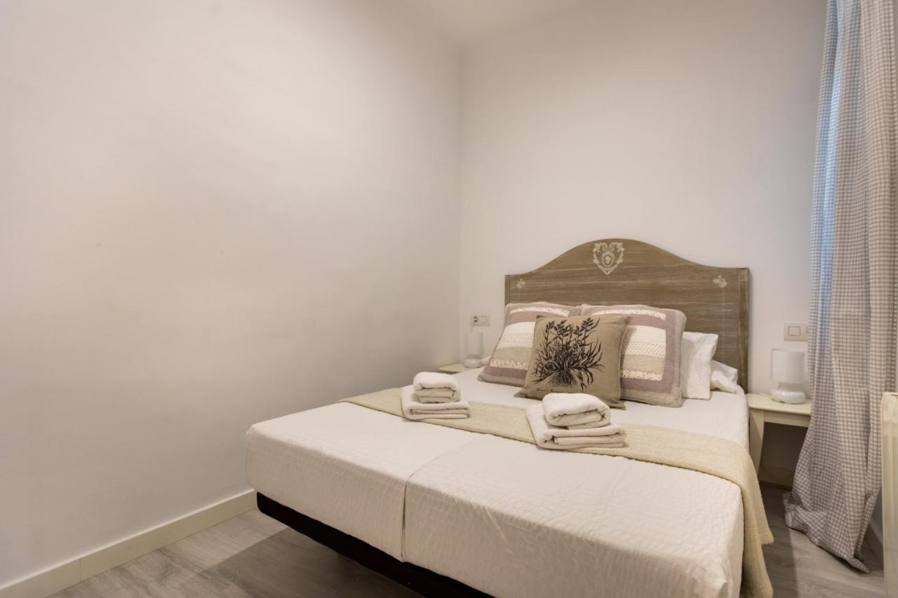 Pere Serafi 2 Bedroom Apartment Barcellona Esterno foto