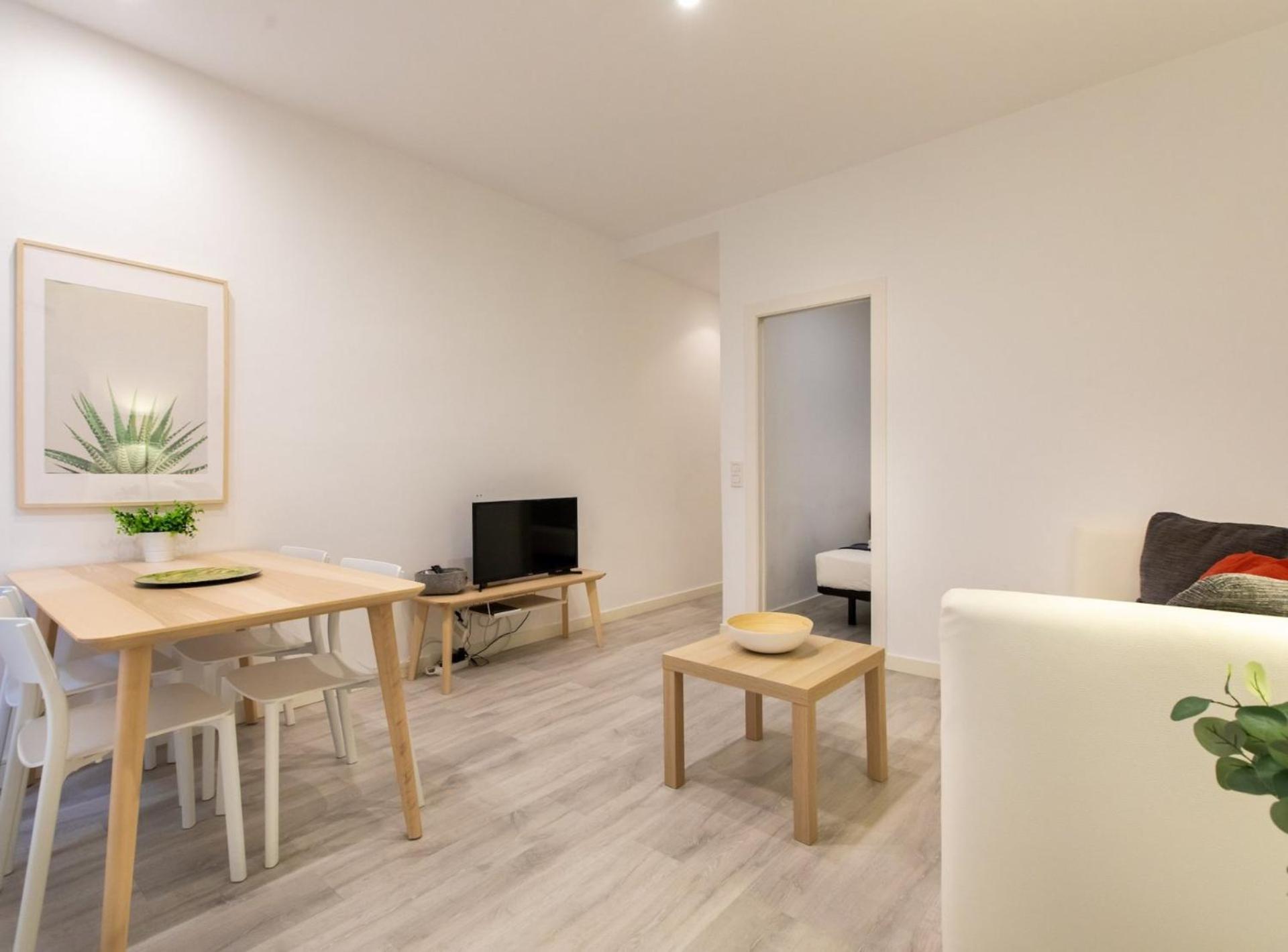 Pere Serafi 2 Bedroom Apartment Barcellona Esterno foto