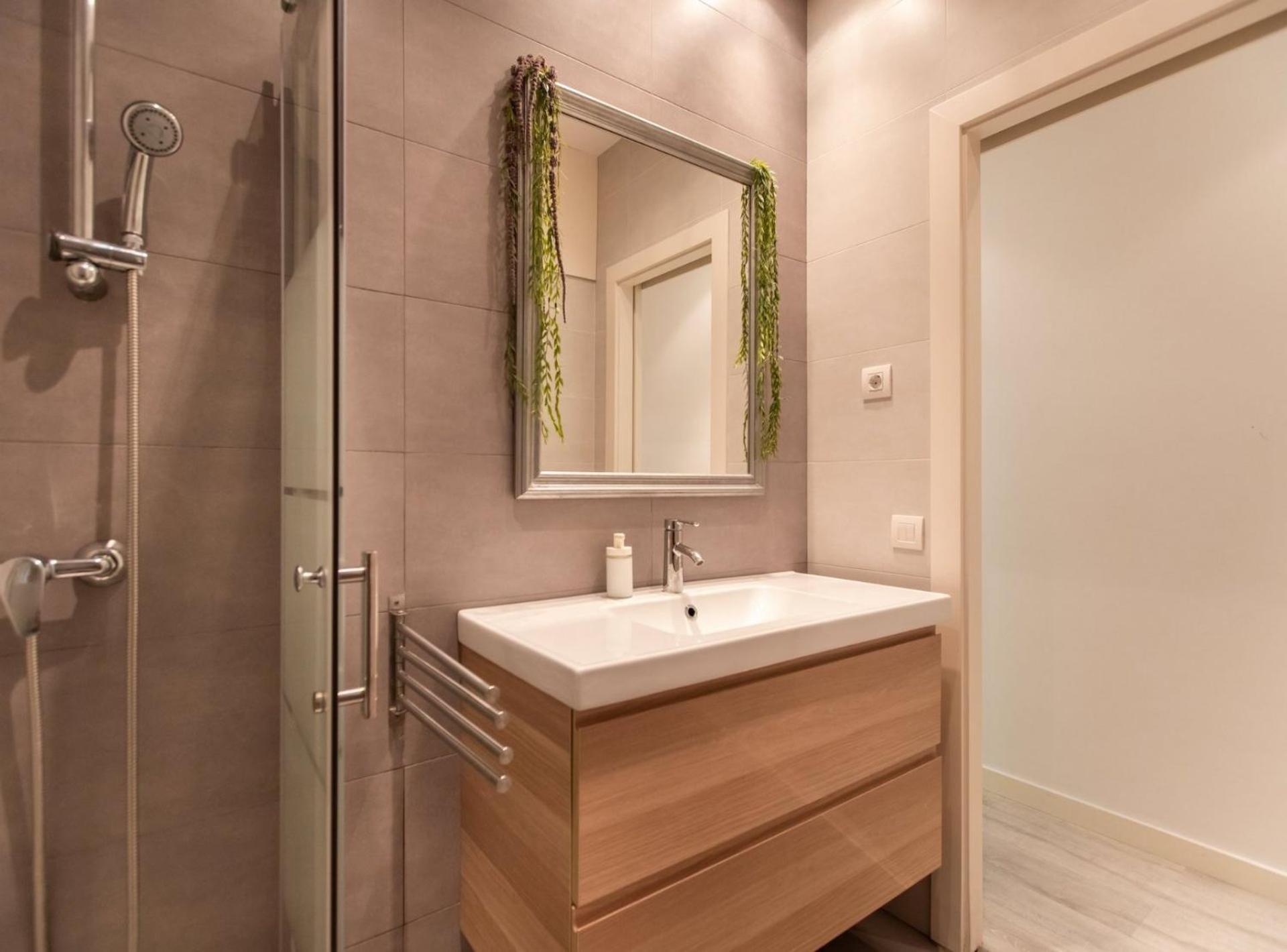 Pere Serafi 2 Bedroom Apartment Barcellona Esterno foto